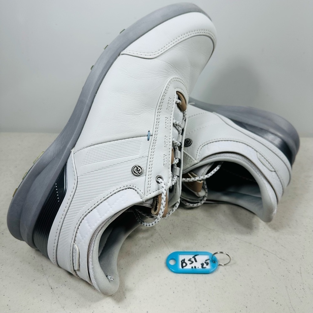 Footjoy Stratos Spikeless Golf Shoes Womens Size 9M Luxury White Low